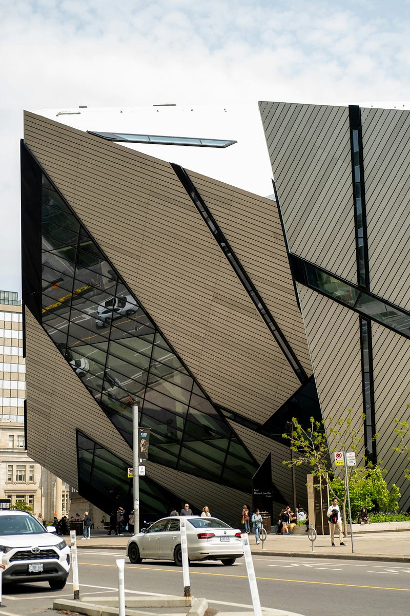 Students exploring the Royal Ontario Museum